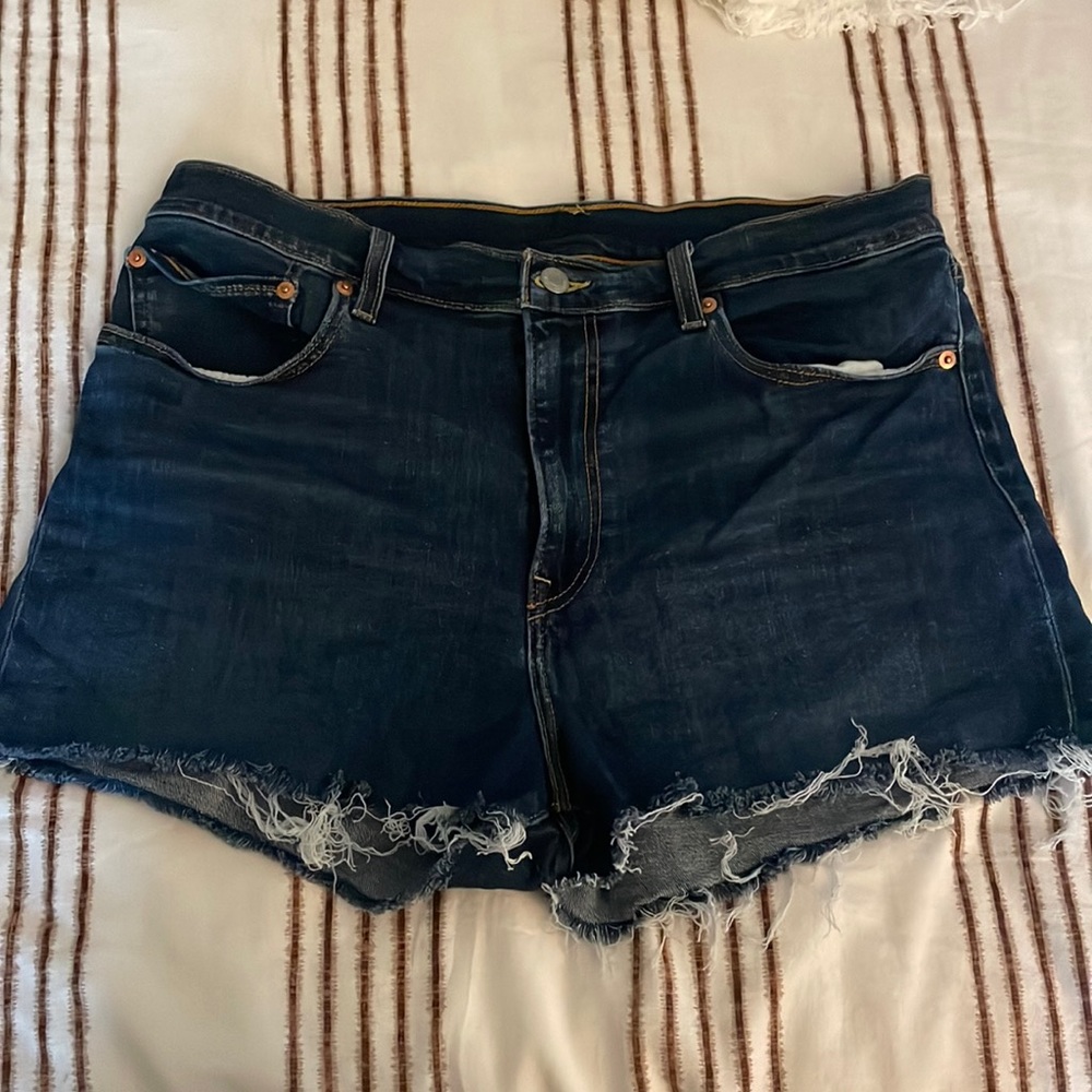 Levi’s midrise shorts